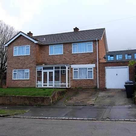 Many Worlds Meet - Eurostar, Wimbledon 30 Mins, Central London, Gatwick 15 Mins - Spacious, Sleeps Up To 16 Plus Cot - Free Wifi, Parking - Next To Lloyd Park, Great For Families, Walkers, Relocators - Ideal For Contractors Croydon Exterior foto