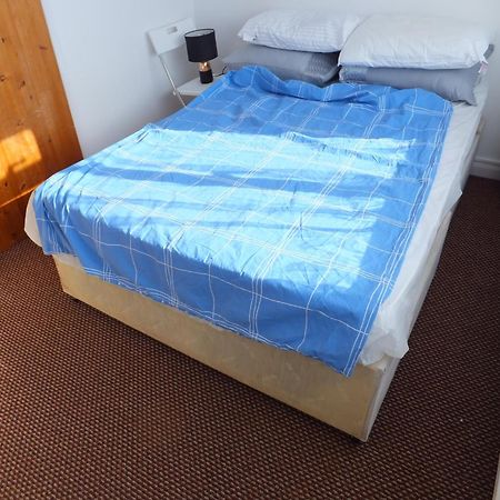 Many Worlds Meet - Eurostar, Wimbledon 30 Mins, Central London, Gatwick 15 Mins - Spacious, Sleeps Up To 16 Plus Cot - Free Wifi, Parking - Next To Lloyd Park, Great For Families, Walkers, Relocators - Ideal For Contractors Croydon Exterior foto