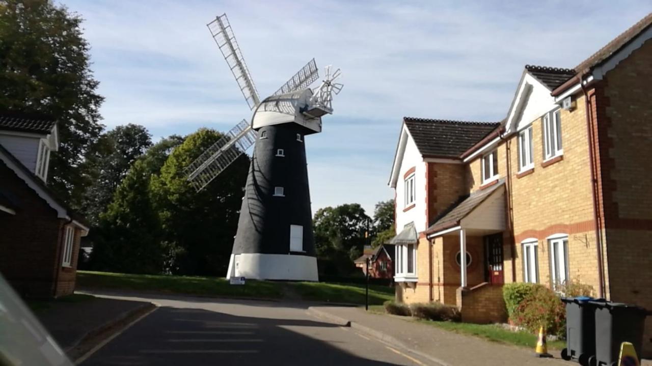 Many Worlds Meet - Eurostar, Wimbledon 30 Mins, Central London, Gatwick 15 Mins - Spacious, Sleeps Up To 16 Plus Cot - Free Wifi, Parking - Next To Lloyd Park, Great For Families, Walkers, Relocators - Ideal For Contractors Croydon Exterior foto
