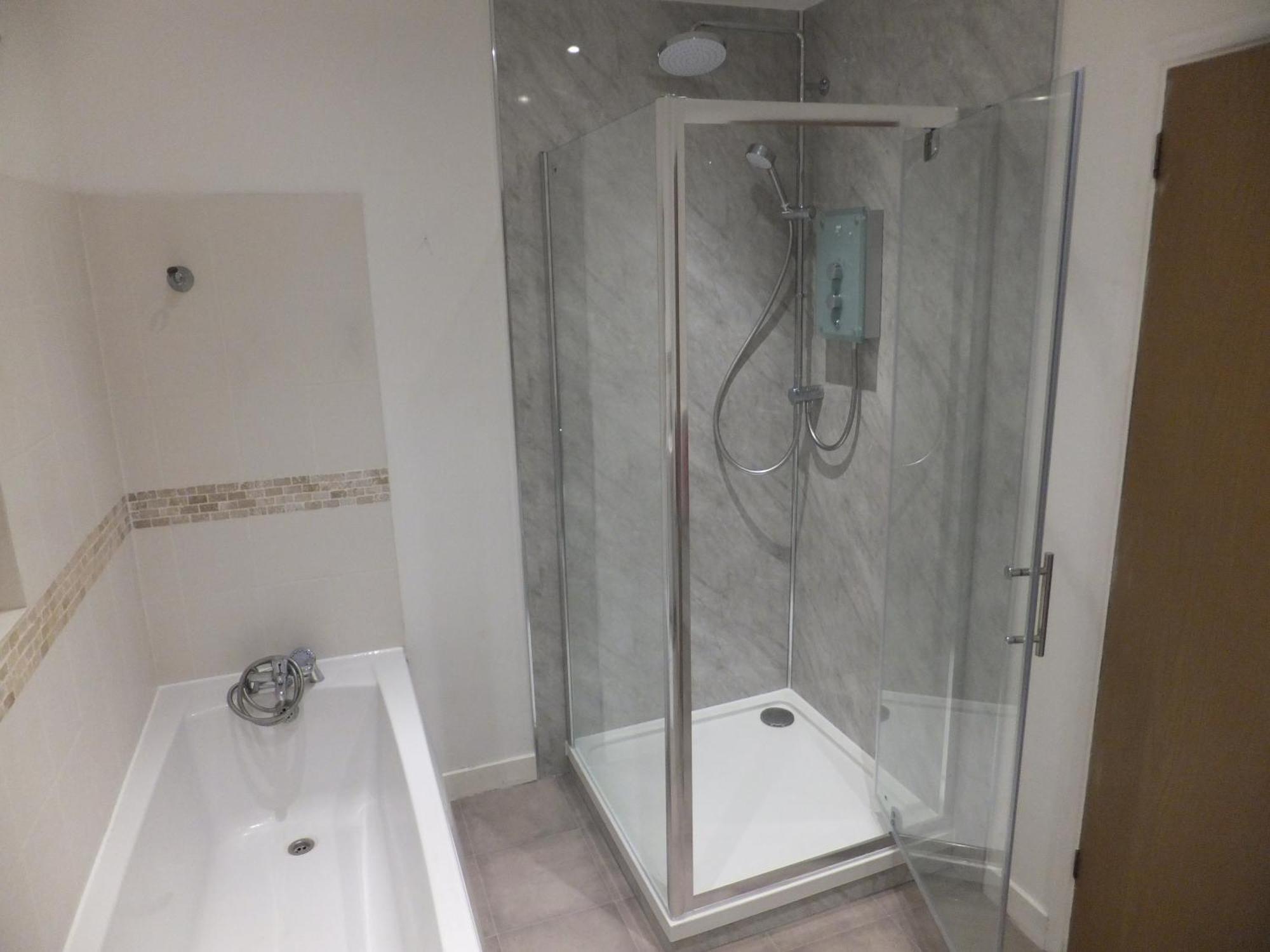 Many Worlds Meet - Eurostar, Wimbledon 30 Mins, Central London, Gatwick 15 Mins - Spacious, Sleeps Up To 16 Plus Cot - Free Wifi, Parking - Next To Lloyd Park, Great For Families, Walkers, Relocators - Ideal For Contractors Croydon Exterior foto