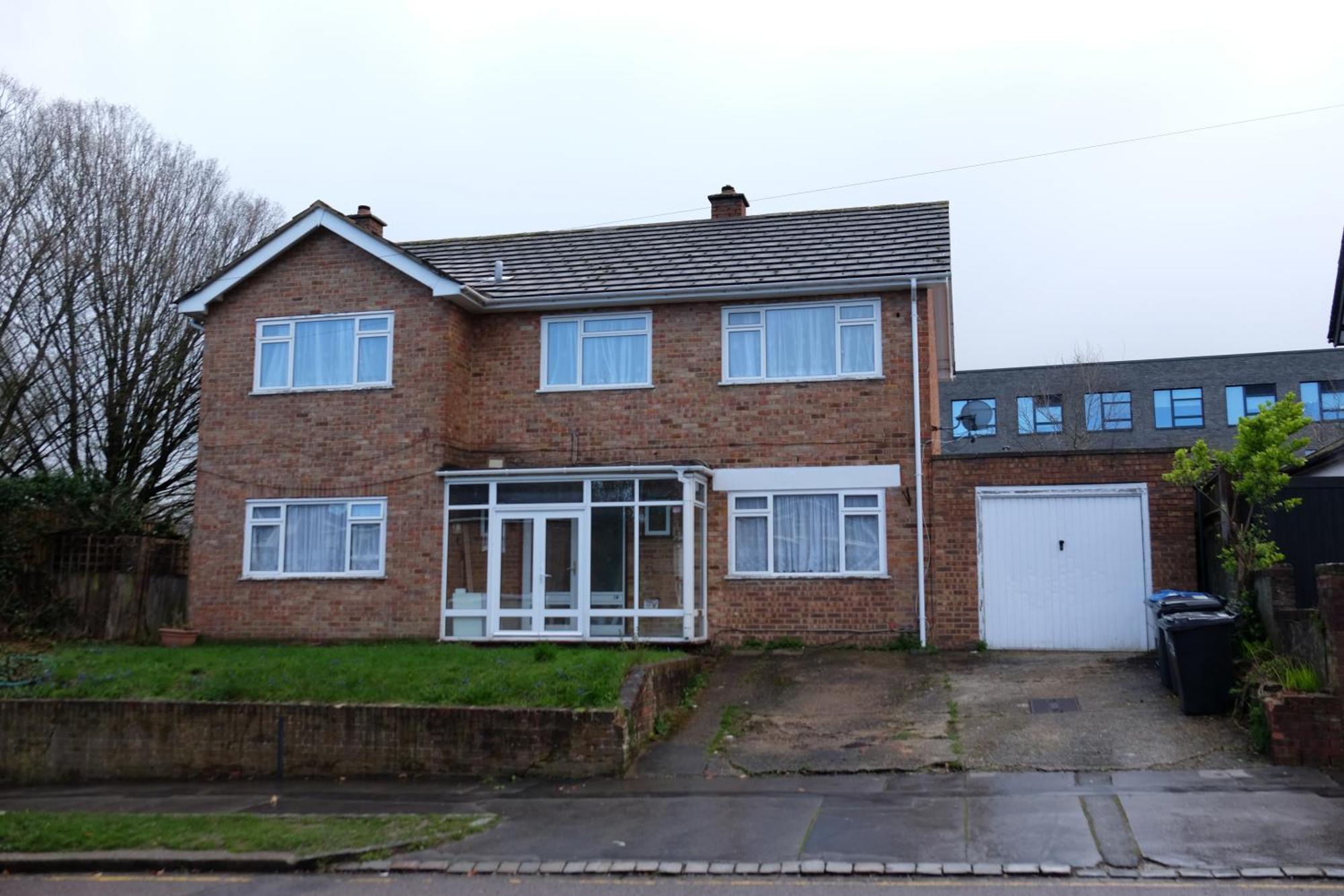 Many Worlds Meet - Eurostar, Wimbledon 30 Mins, Central London, Gatwick 15 Mins - Spacious, Sleeps Up To 16 Plus Cot - Free Wifi, Parking - Next To Lloyd Park, Great For Families, Walkers, Relocators - Ideal For Contractors Croydon Exterior foto
