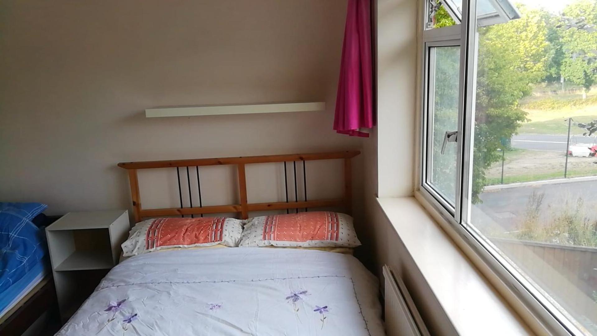 Many Worlds Meet - Eurostar, Wimbledon 30 Mins, Central London, Gatwick 15 Mins - Spacious, Sleeps Up To 16 Plus Cot - Free Wifi, Parking - Next To Lloyd Park, Great For Families, Walkers, Relocators - Ideal For Contractors Croydon Exterior foto