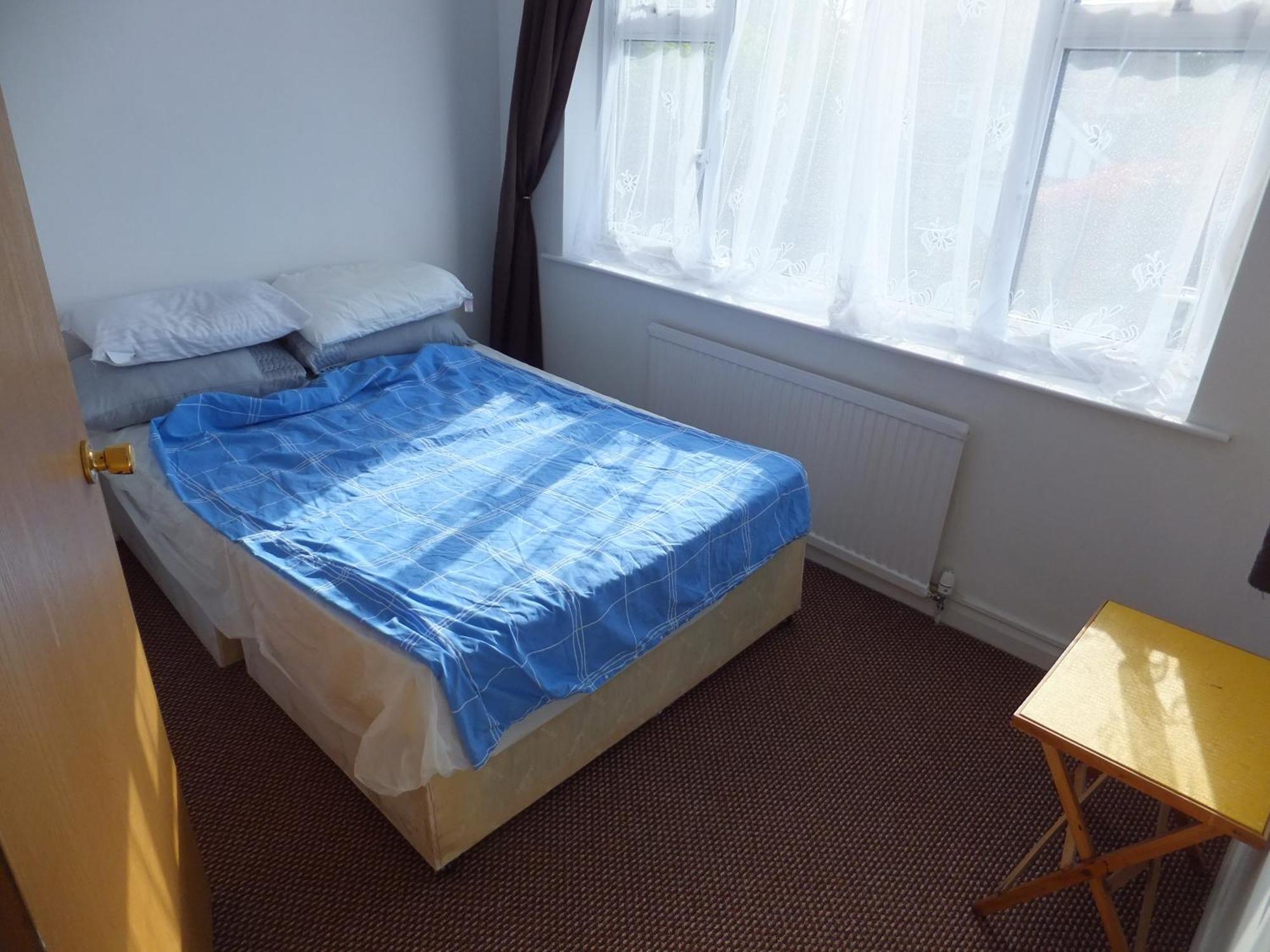Many Worlds Meet - Eurostar, Wimbledon 30 Mins, Central London, Gatwick 15 Mins - Spacious, Sleeps Up To 16 Plus Cot - Free Wifi, Parking - Next To Lloyd Park, Great For Families, Walkers, Relocators - Ideal For Contractors Croydon Exterior foto